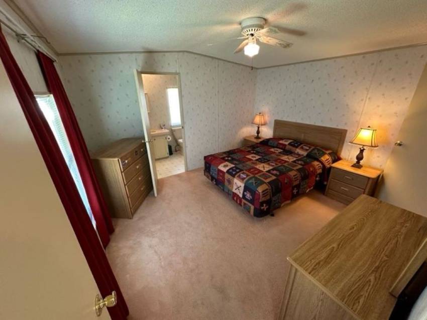 252 Dixie Circle a Haines City, FL Mobile or Manufactured Home for Sale